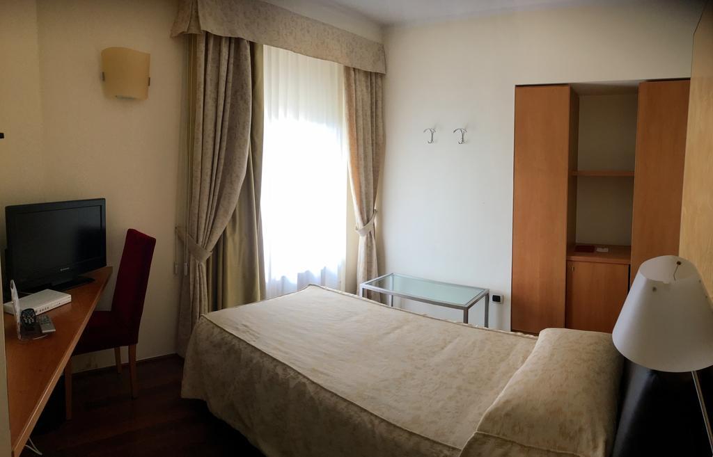 Dimora Del Barone Hotel Romagnano Sesia Eksteriør billede