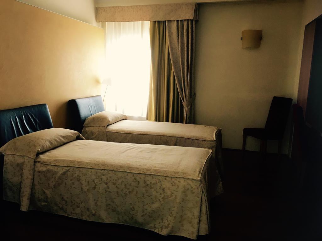 Dimora Del Barone Hotel Romagnano Sesia Eksteriør billede