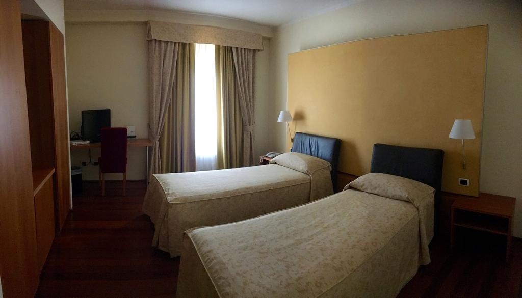 Dimora Del Barone Hotel Romagnano Sesia Eksteriør billede