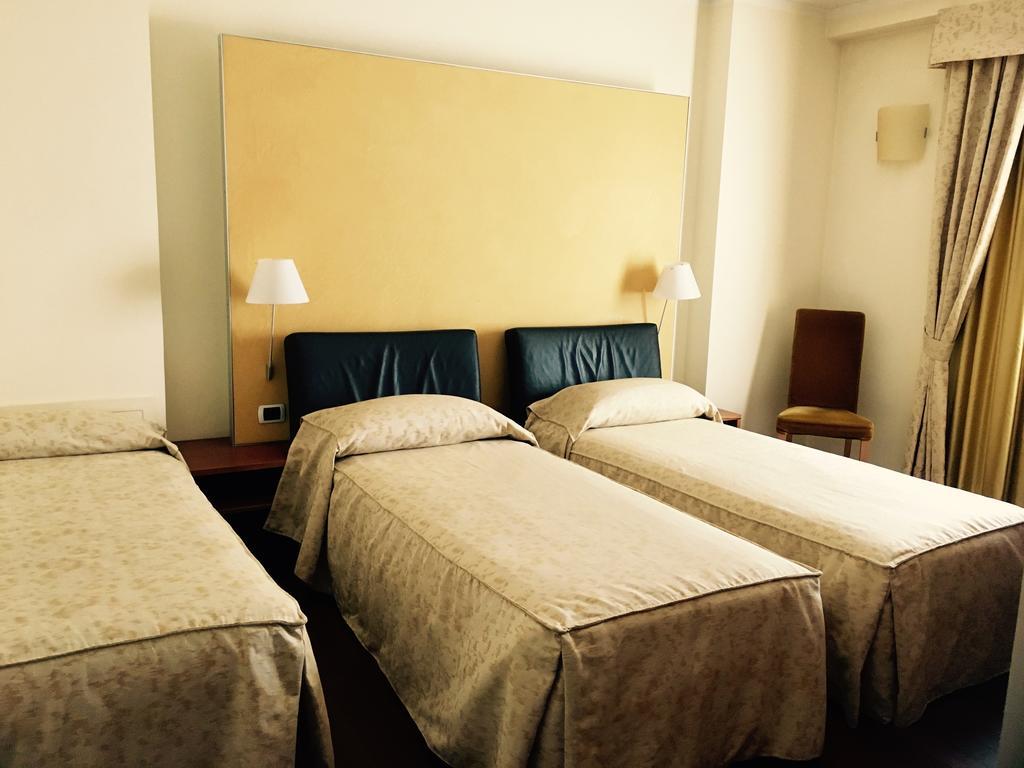 Dimora Del Barone Hotel Romagnano Sesia Eksteriør billede